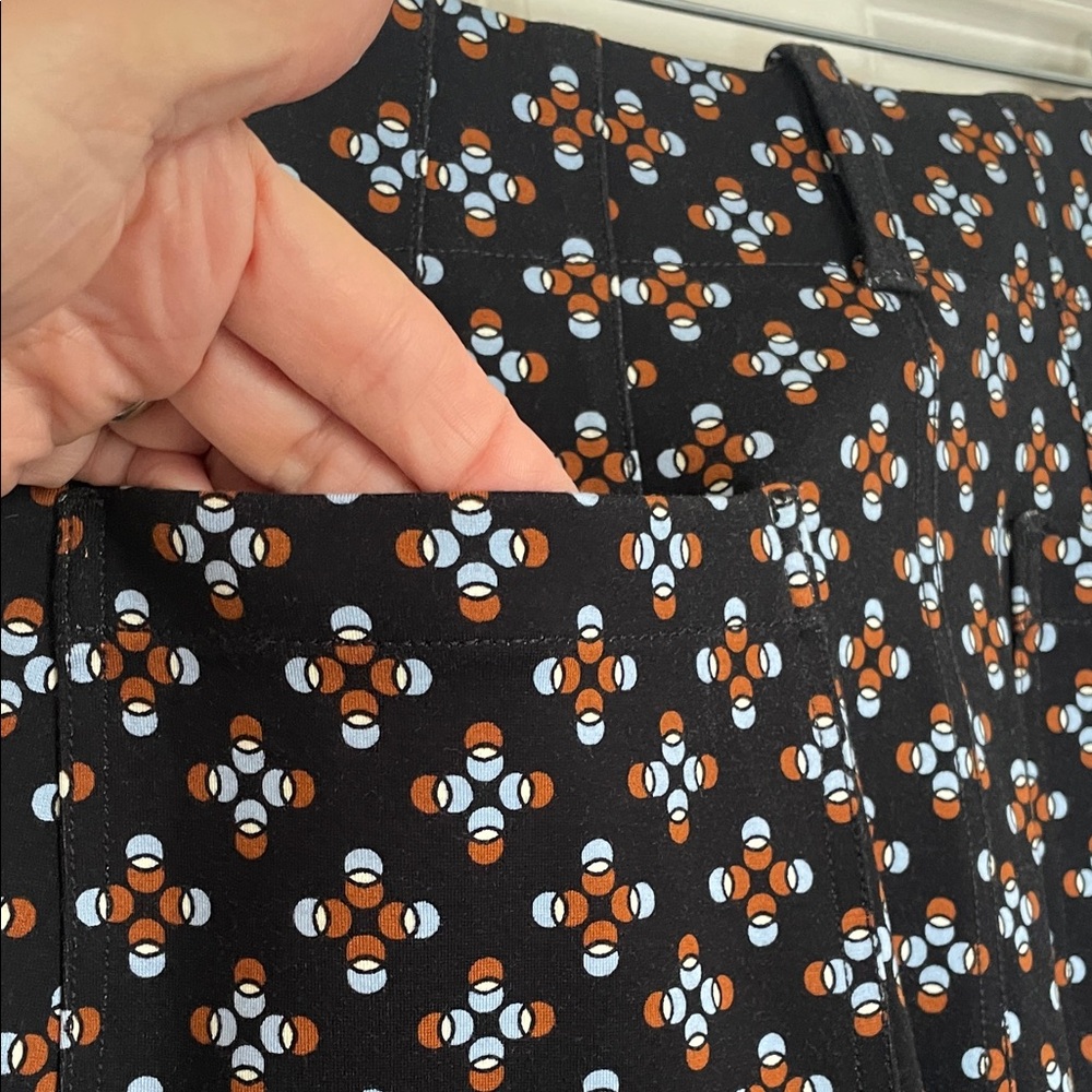 Floral Patterned Wide-Leg Pants - Picture 4 of 5